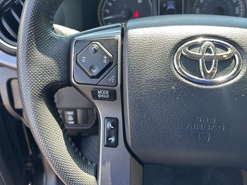 Used 2023 Toyota Tacoma TRD Sport AWD/4WD image 27