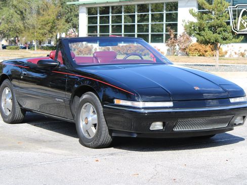 Used 1990 Buick Reatta Convertible image 24