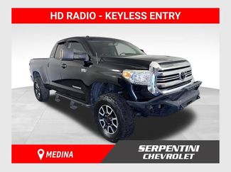 Used 2017 Toyota Tundra SR5 w/ TRD Off Road Package AWD/4WD video 1