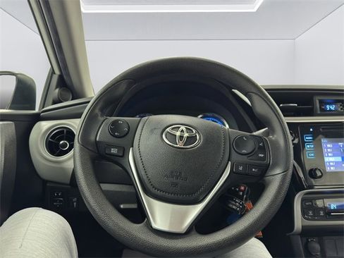 Used 2019 Toyota Corolla L image 10