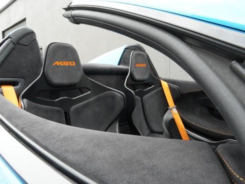 Used 2020 McLaren 600LT Spider RWD image 66