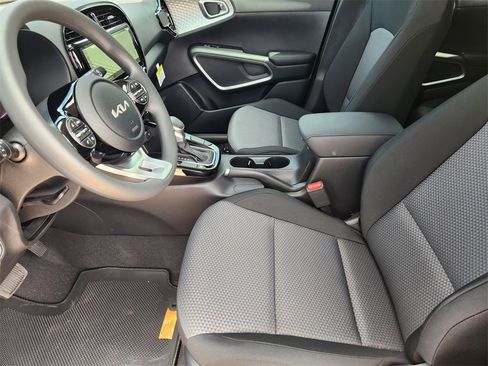 New 2025 Kia Soul S image 9