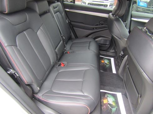 Used 2024 Jeep Wagoneer Launch Edition image 17