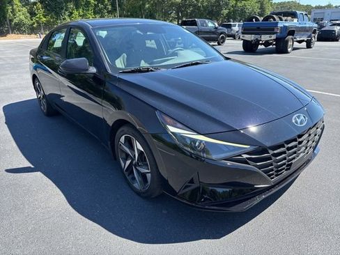 Used 2023 Hyundai Elantra SEL w/ Convenience Package FWD image 7