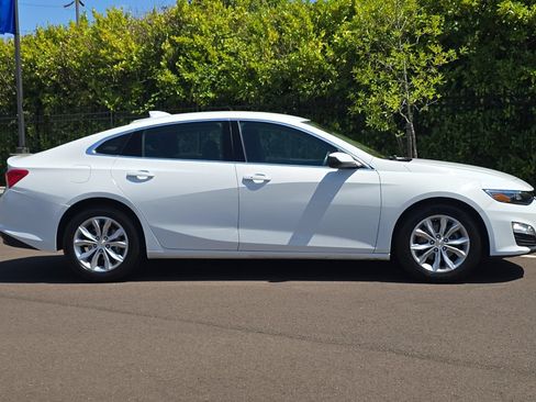 Used 2023 Chevrolet Malibu LT FWD image 3