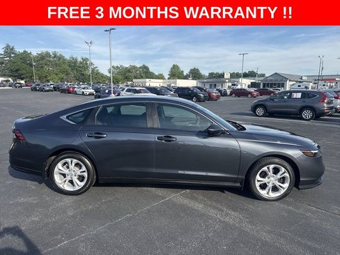 Used 2025 Honda Accord LX image 38
