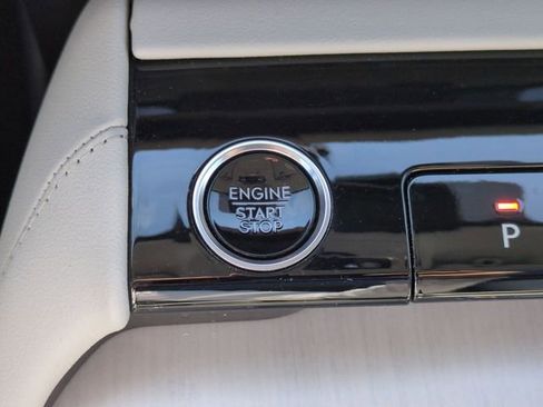 Used 2025 Lincoln Navigator Reserve AWD/4WD image 27