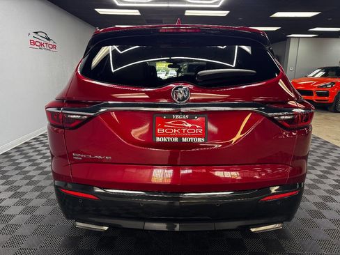 Used 2021 Buick Enclave Essence image 10