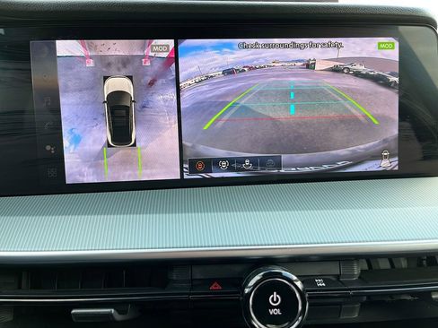 Used 2025 Nissan Murano SL image 14