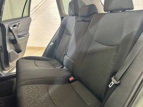 Used 2021 Toyota RAV4 XLE w/ Convenience Package AWD/4WD image 12