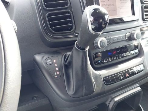 Used 2025 RAM ProMaster 2500 w/ Convenience Group image 13