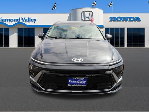Used 2024 Ford Escape ST-Line FWD image 2