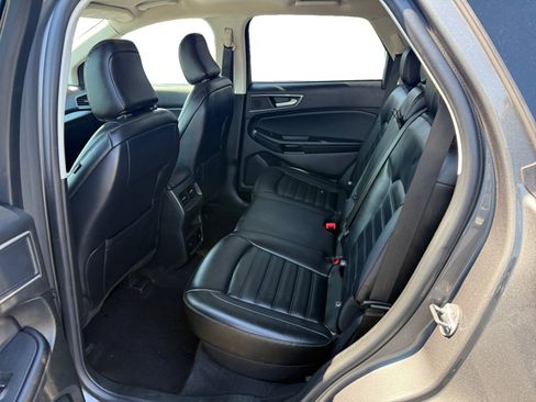 Used 2023 Ford Edge SEL w/ Convenience Package AWD/4WD image 16