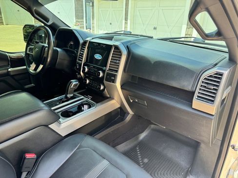 Used 2016 Ford F150 Platinum w/ Equipment Group 701A Luxury AWD/4WD image 17