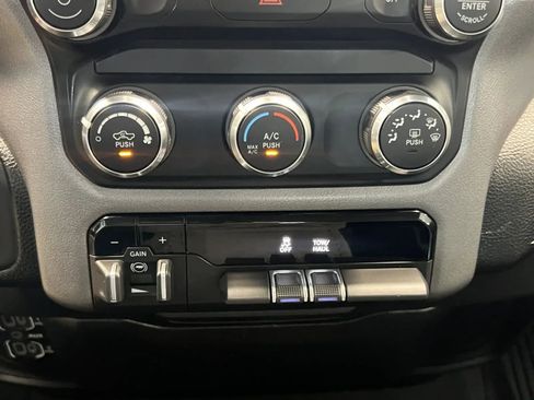 Used 2020 RAM 1500 Big Horn AWD/4WD image 42