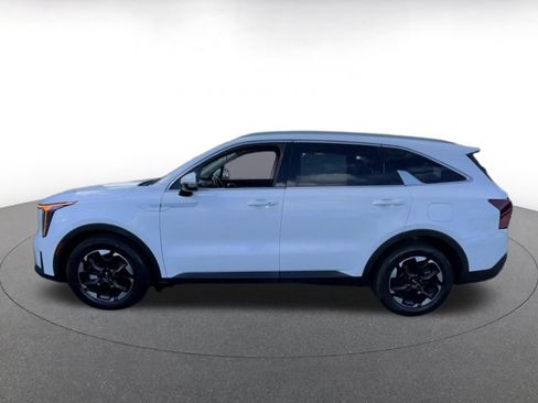 Used 2024 Kia Sorento S FWD image 9
