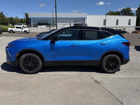 New 2026 Chevrolet Blazer LT w/ Convenience Package AWD/4WD image 2