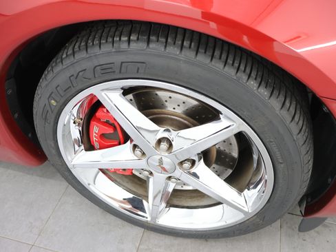Used 2012 Chevrolet Corvette Convertible w/ 3LT Preferred Equipment Group RWD image 3