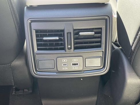 Used 2026 Subaru Forester Premium AWD/4WD image 13