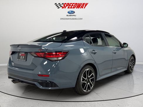 Used 2025 Nissan Sentra SR w/ SR Premium Package FWD image 6