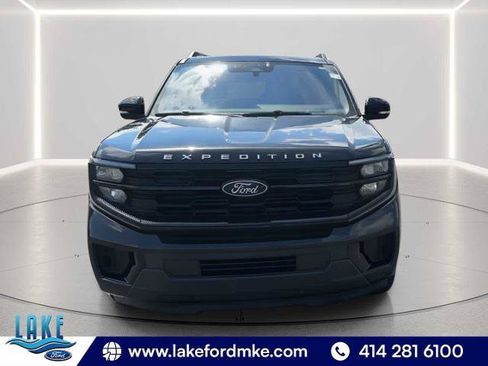 Certified 2025 Ford Expedition Active AWD/4WD image 2