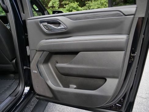 Used 2024 GMC Yukon XL SLT w/ SLT Luxury Package image 49