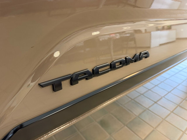 Certified 2026 Toyota Tacoma TRD Off-Road AWD/4WD image 13