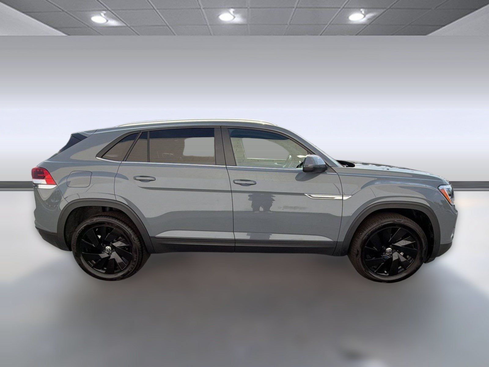 Used 2026 Volkswagen Atlas Cross Sport SE FWD image 8