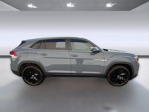 Used 2026 Volkswagen Atlas Cross Sport SE FWD image 8