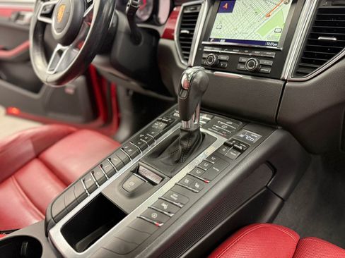 Used 2015 Porsche Macan Turbo w/ Premium Package Plus AWD/4WD image 59