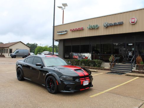 Used 2021 Dodge Charger SRT Hellcat RWD image 4