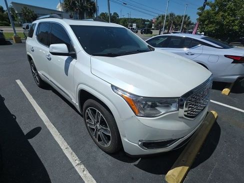 Used 2018 GMC Acadia Denali w/ Technology Package AWD/4WD image 3