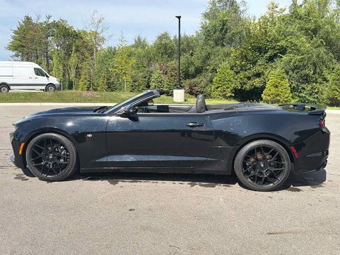Used 2019 Chevrolet Camaro SS RWD image 3