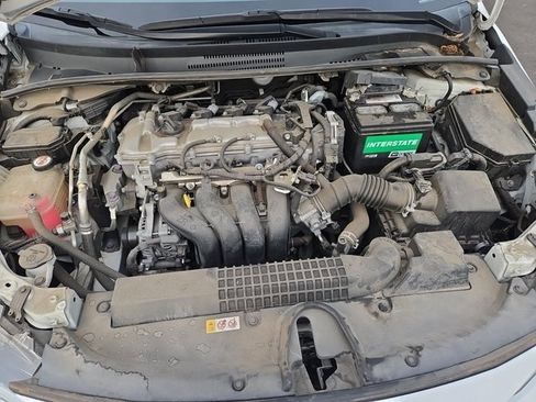 Used 2020 Toyota Corolla LE image 11