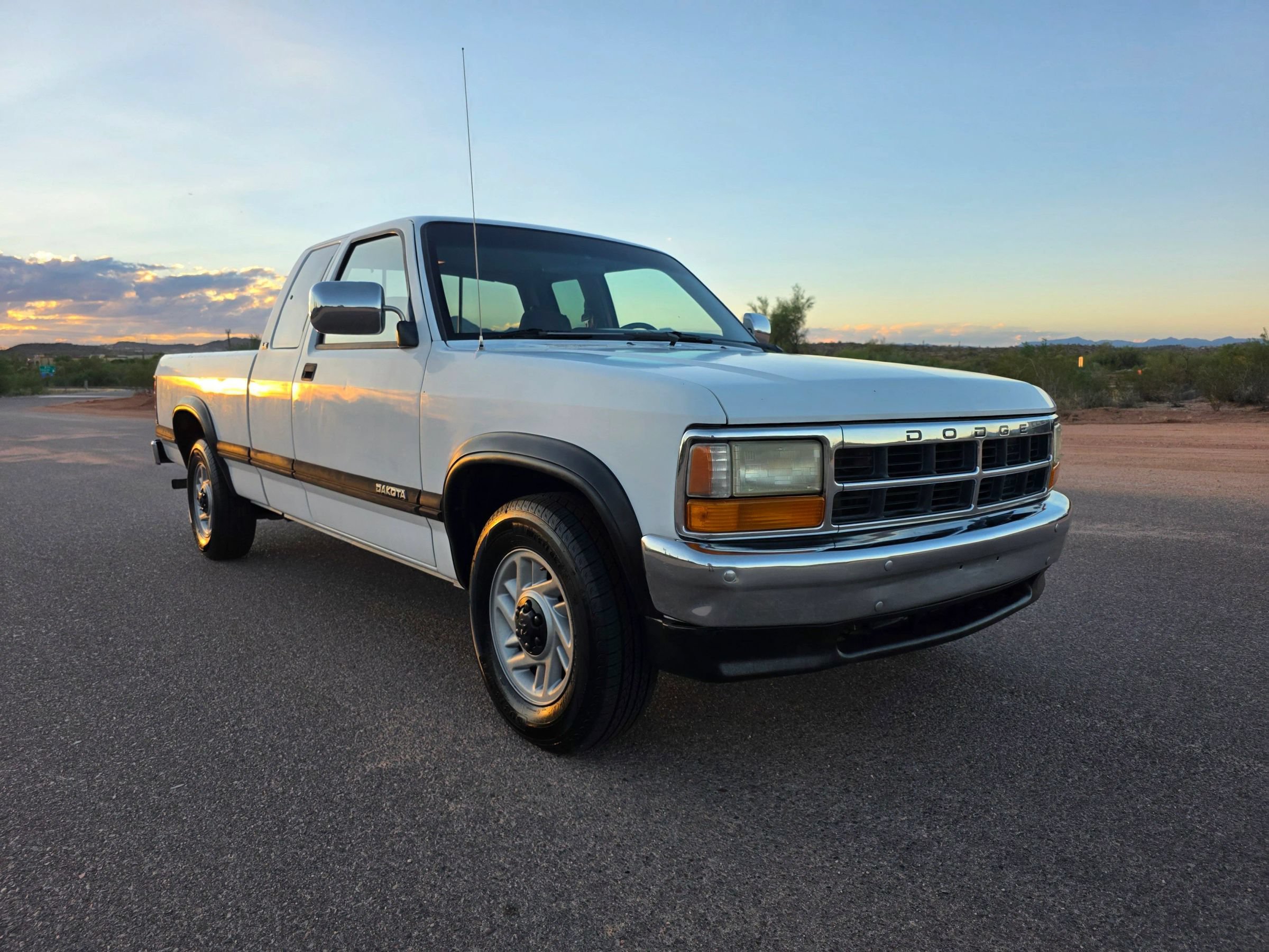 Used 1993 Dodge Dakota 2WD Club Cab image 8