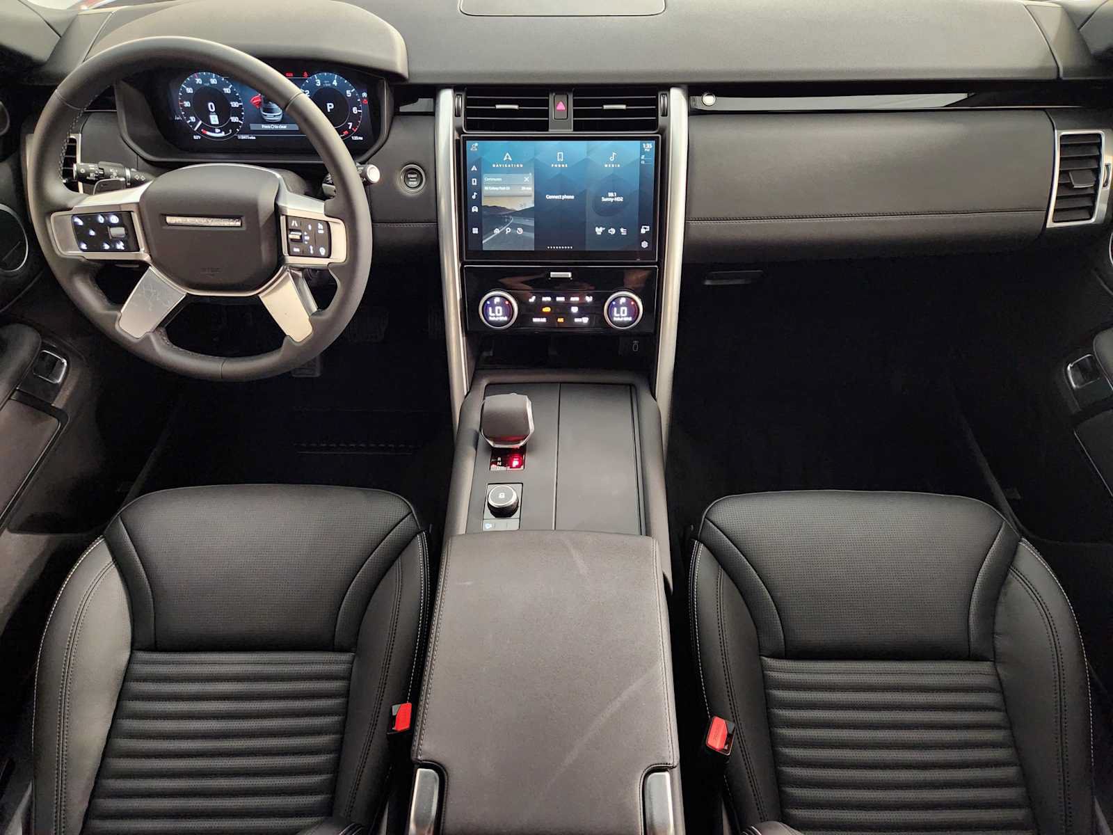 Used 2026 Land Rover Discovery S AWD/4WD image 4