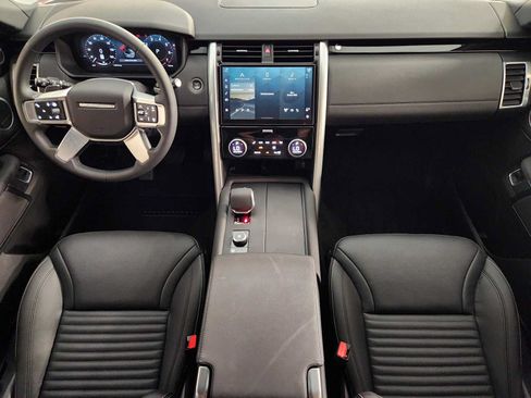 Used 2026 Land Rover Discovery S AWD/4WD image 4