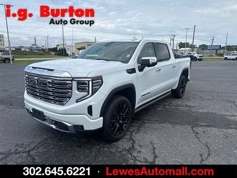 Used 2026 GMC Sierra 1500 Denali w/ LPO, Black Badging Package AWD/4WD image 7