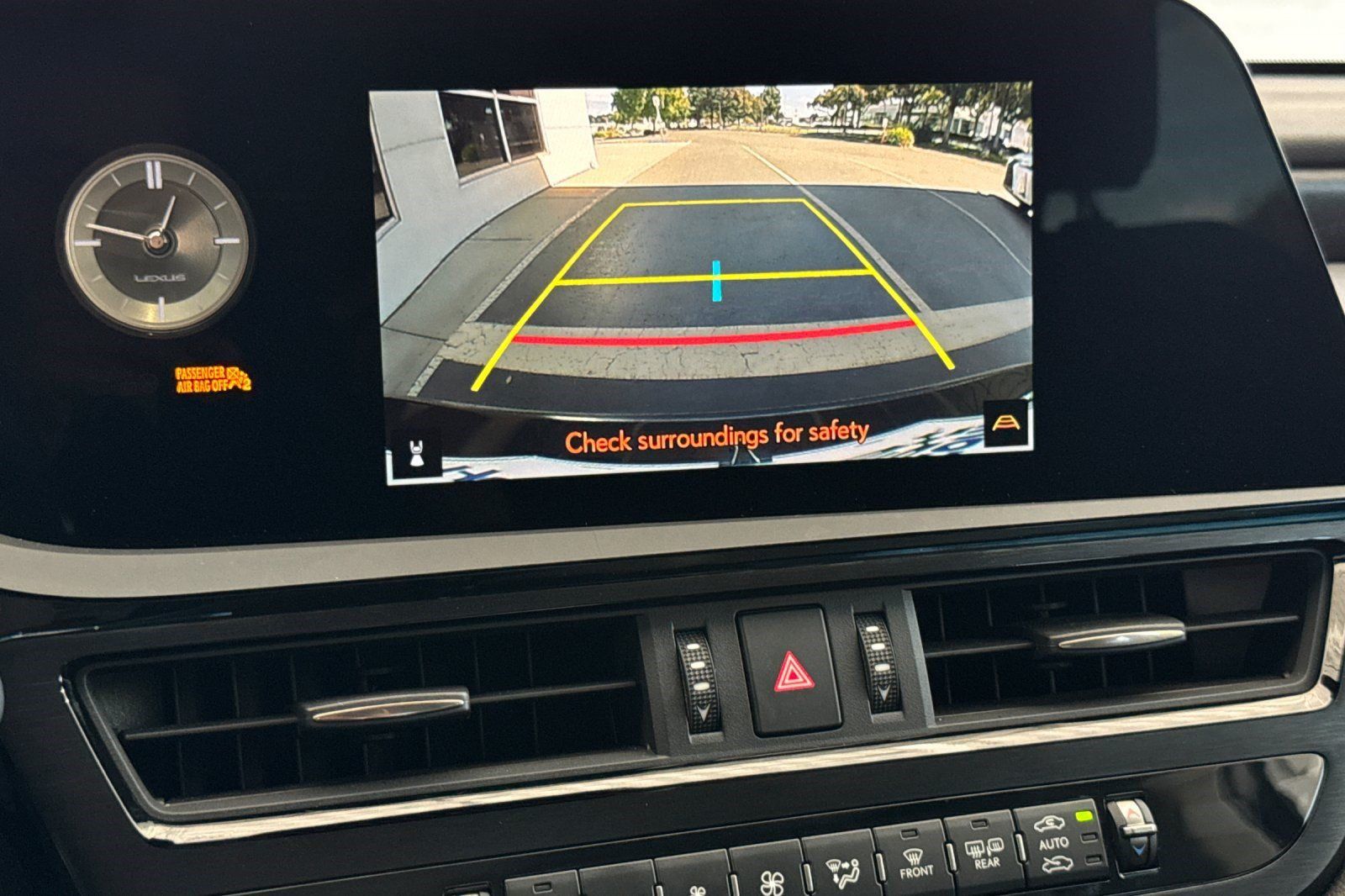 Certified 2023 Lexus ES 300h w/ Premium Package FWD image 24