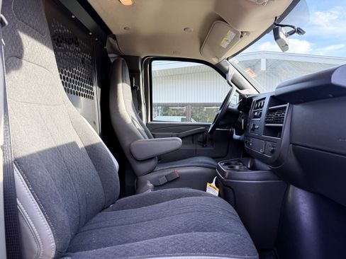 Certified 2024 Chevrolet Express 2500 w/ Driver Convenience Package image 11