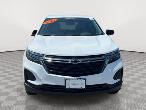 Used 2023 Chevrolet Equinox LS w/ LS Convenience Package AWD/4WD image 2