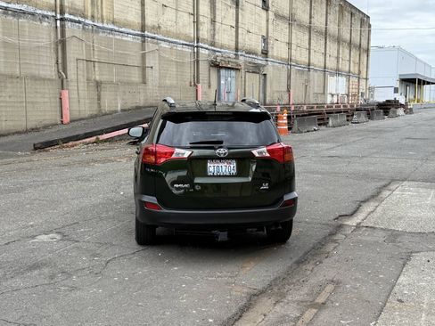 Used 2013 Toyota RAV4 LE AWD/4WD image 51
