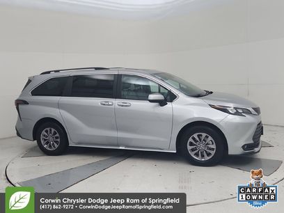 Used 2025 Toyota Sienna XLE