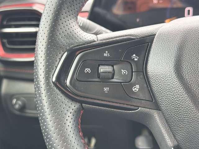 Used 2025 Chevrolet TrailBlazer RS w/ Convenience Package FWD image 28