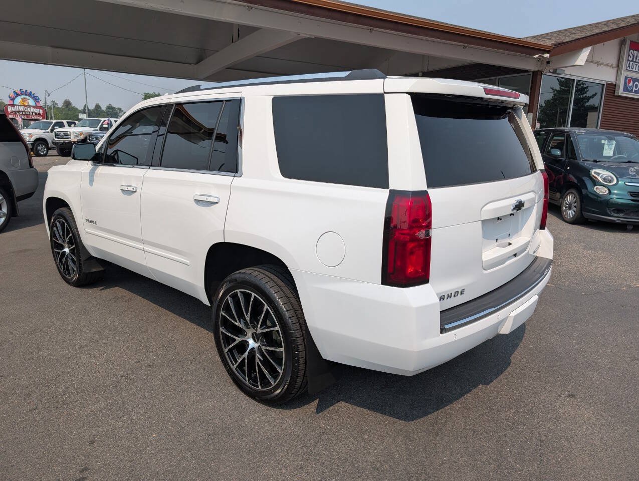 Used 2020 Chevrolet Tahoe Premier w/ Premier 6.2L Value Package AWD/4WD image 5