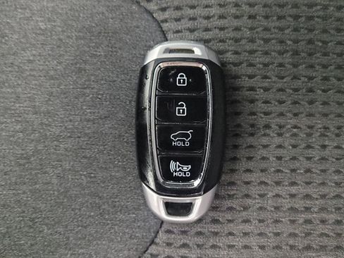 Used 2019 Hyundai Santa Fe SEL image 32