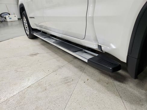 Used 2022 GMC Sierra 1500 SLT w/ SLT Premium Package image 44