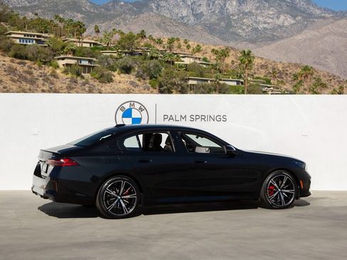 Used 2026 BMW 530i w/ M Sport Package RWD image 5