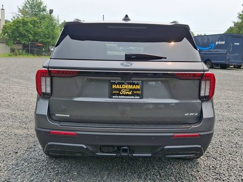 New 2026 Ford Explorer ST-Line w/ ST-Line Street Pack AWD/4WD image 5