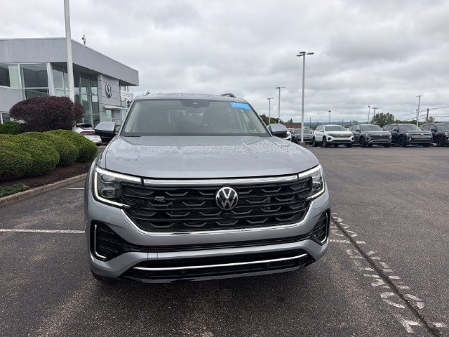 Certified 2025 Volkswagen Atlas SEL Premium R-Line AWD/4WD image 9